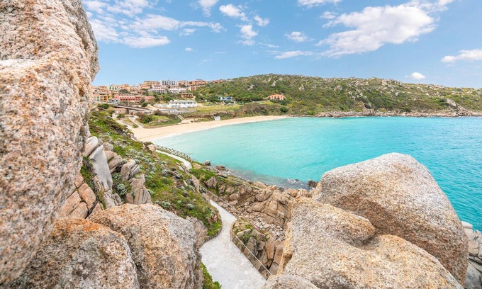 Ruoni Apartamento | Alojamiento de 2 habitaciones en S. Teresa di Gallura