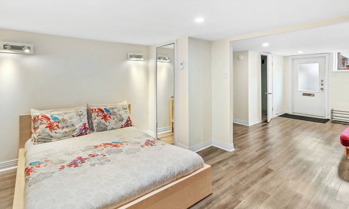 Parc Molson Apartamento | Very well located apartment. Ideal for a long s