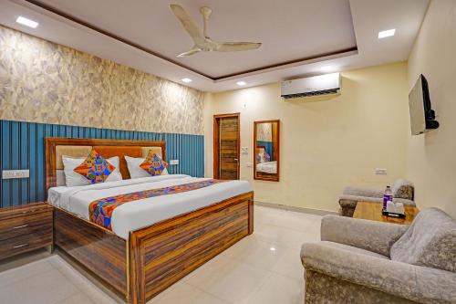 Vasundhara Hotel | Via Angel Pink Residency