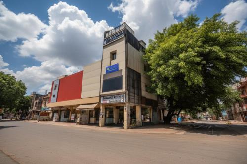 Lanka Hotel | Via Banarasi Kothi - Sankat Mochan Temple