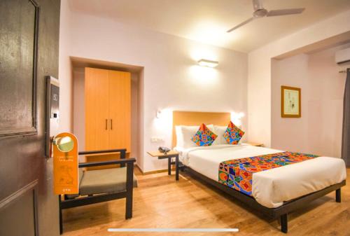 Taltala Hotel | Via Heera Holiday Inn - Nr Eden Garden Stadium