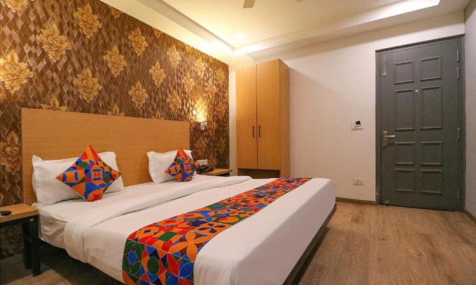 Delhi Hotel | Via La Serene - Near Yamuna Sports Complex