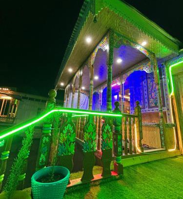 Dal Lake Apartamento | VIBEs OF KASHMIR