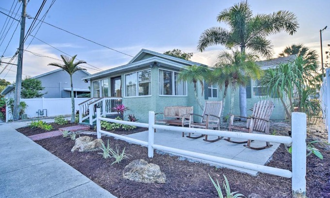 Dunedin Casa | Vibrant Dunedin Getaway with Furnished Patio!