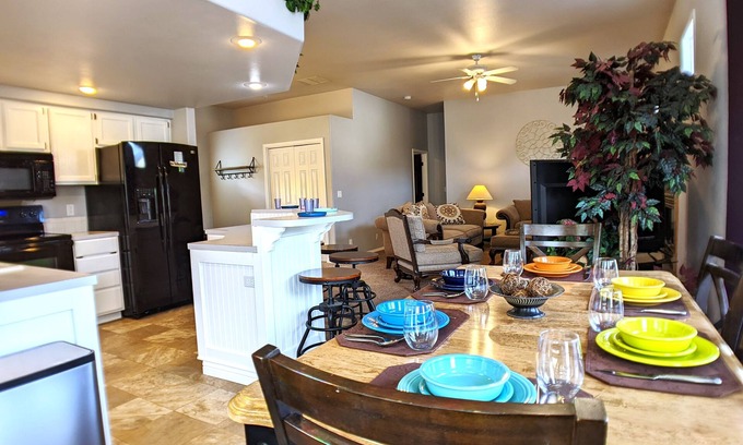 Boise Casa | Vibrant & Inviting 3 BR Home near The Village!