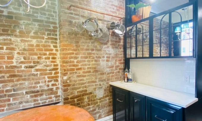 Hoboken Apartamento | Vibrant Studio Apartment in Hoboken