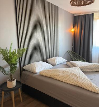 Resita Apartamento | Victoria 1 Room Apartment- Self Check in 24h