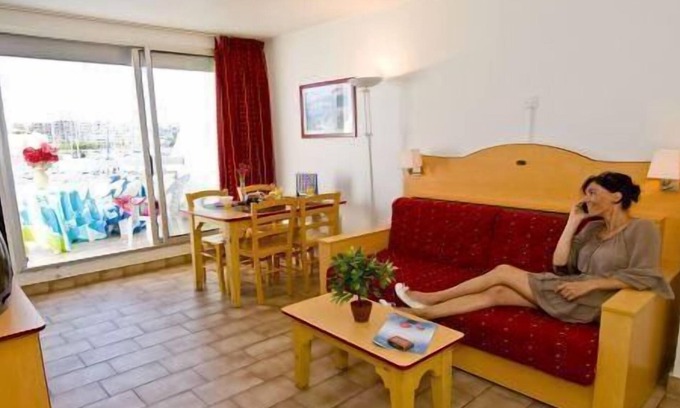 Carnon-Plage Apartamento | View swimming pool/harbour, swimming pool, terrace, balcony, 30m², Carnon