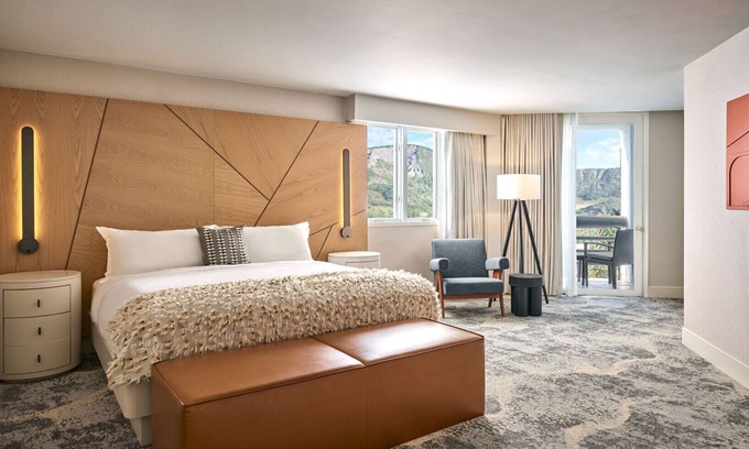 Snowmass Village Hotel | Viewline Resorts Snowmass, Autograph Collection- 2 Bedroom Penthouse