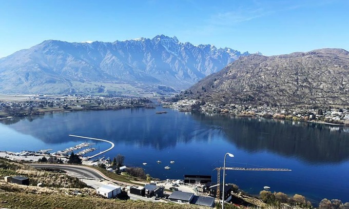 Frankton Casa | Views on Florence