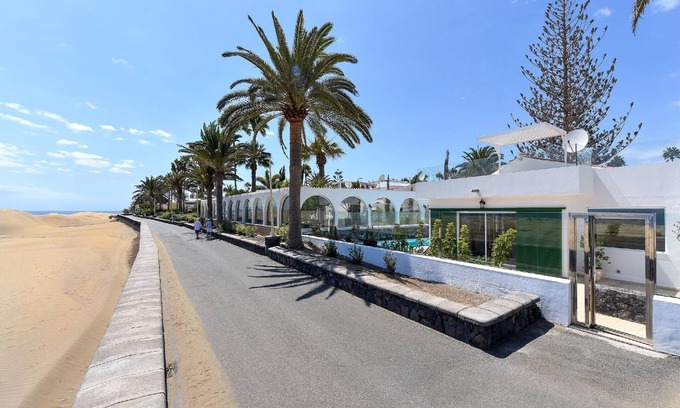 Playa del Inglés Villa | Villa Beachfront del Ingles | Exclusive Accommodation | Breathtaking Views Over the Sea and Dunes | Private Heated Pool | Terrace & BBQ | 200 m to Beach | Playa del Ingles