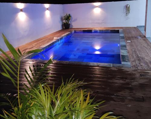 Petite-ÃŽle Villa | Villa Ô Bel Air - 4 étoiles - détente au bord de la piscine et baby-foot !