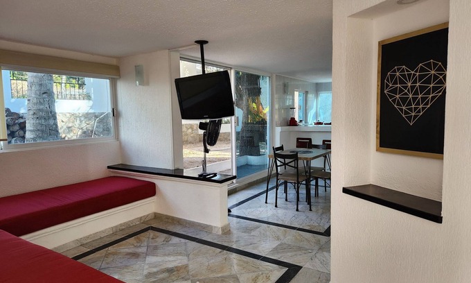 Lomas de Costa Azul Complejo | Villa 5 minutes from the sea with parking
