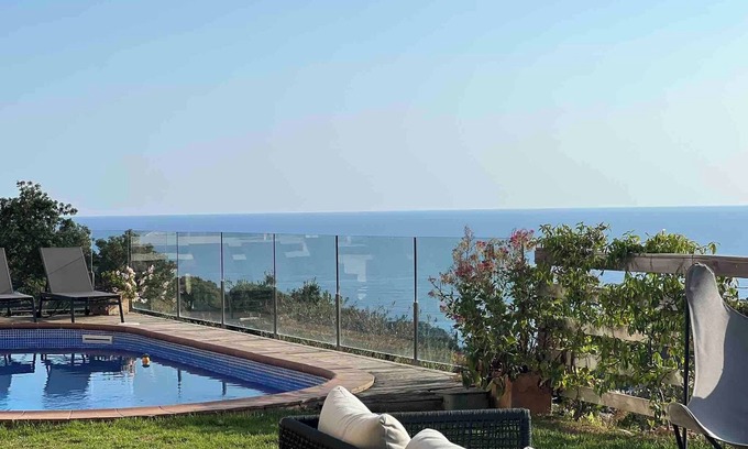 Sa Riera Villa | Villa '8 Couchages Piscine Vue Mer' con vistas al mar, Wi-Fi y aire acondicionado