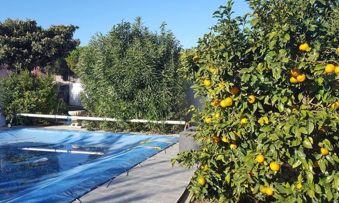 Tarascon Villa | Villa 8 people 120 m2 swimming pool garden terrace children's games near Camargue
