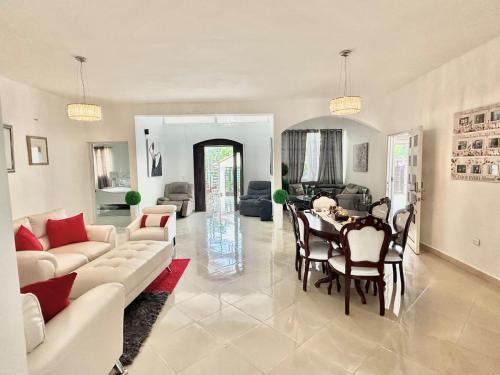 Sanchez Villa | Villa Abuela Samaná