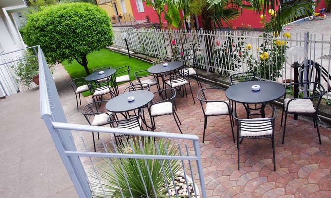 Torbole sul Garda Hotel | Villa al Vento