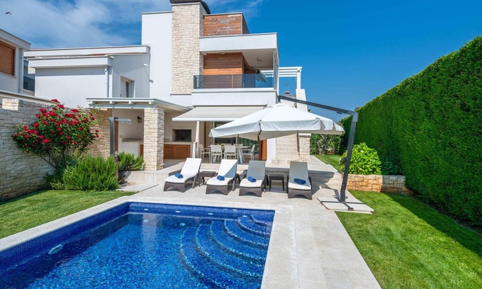Vabriga Villa | Villa Allegra - green oasis near Poreč