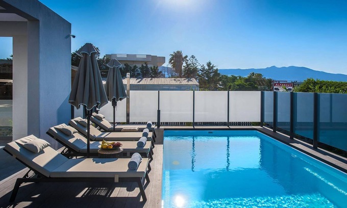 Malevizi Villa | Villa Amo With Private Pool