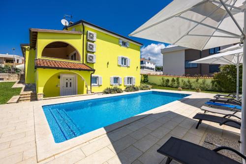 Musalez Villa | Villa Andrea for 17 people with private heated pool & pet friendly near Porec