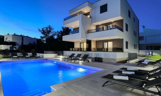 Biograd na Moru Apartamento | Villa Ankora 1 with heated pool