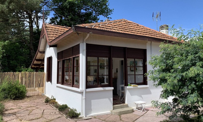 Claouey Casa | Villa Arcachonaise on the 2nd line of the basin, a few metres from the beach