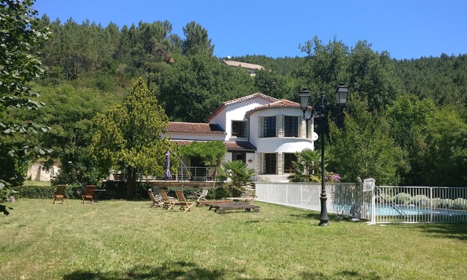Chambon Villa | Villa al pie de los Cévennes
