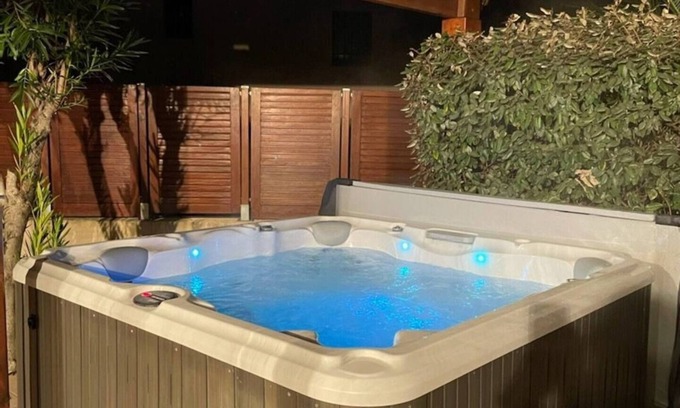 Sorede Villa | Villa at the foot of the Albères / pool and jacuzzi