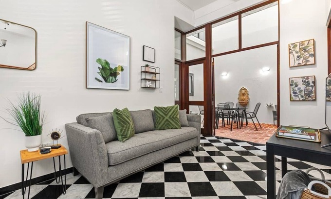 Mercado Apartamento | Villa Aurora | Traditional Spanish colonial apartment in beautiful Old San Juan