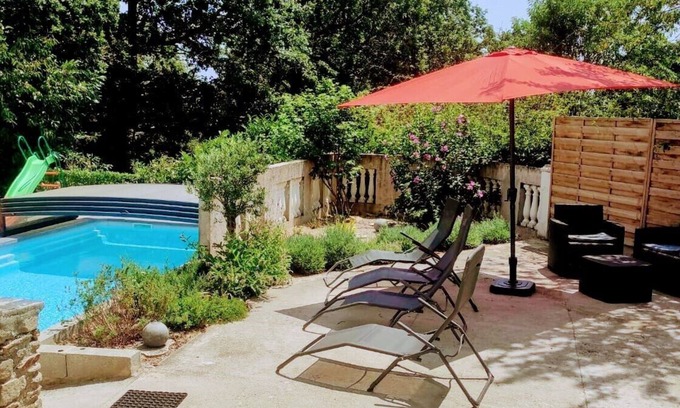 Brousses-et-Villaret Casa | Villa Avec Piscine Extérieure, au Calme, Idéale Pour les Familles