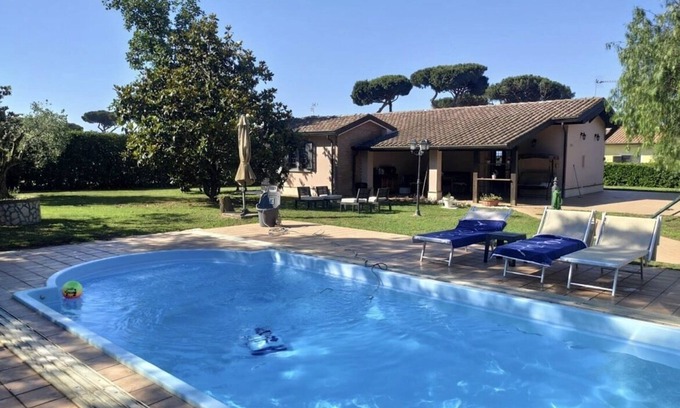 Sabaudia Casa | Villa Bella with pool in exclusive use