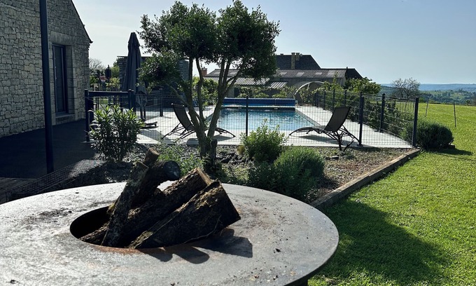Saint-Robert Villa | Villa between Corrèze and Dordogne!!! Beautiful heated pool...