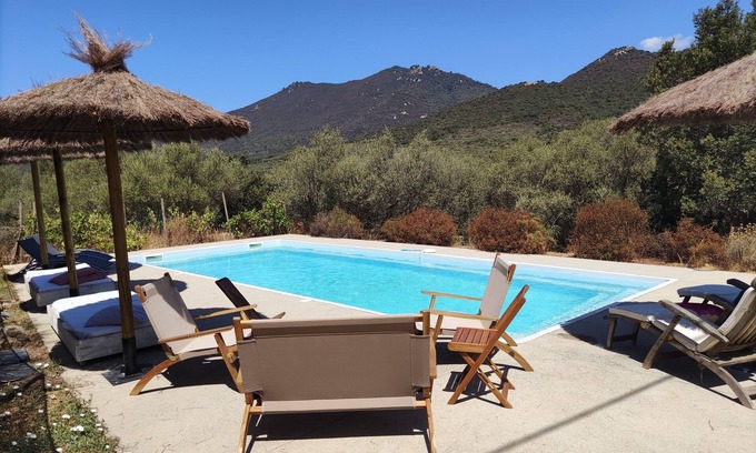 Santa Giulia Casa | Villa between sea, river and mountains, in a lovely wine-growing estate