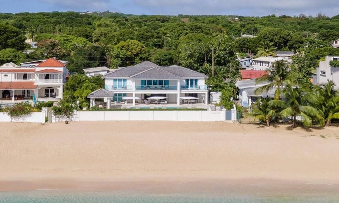 Lower Carlton Beach Villa | Villa Blue Oyster in Barbados by Fantasia Villas