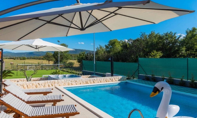 Drnis Villa | Villa Branka - Villa Tomić Drniš - Siverić