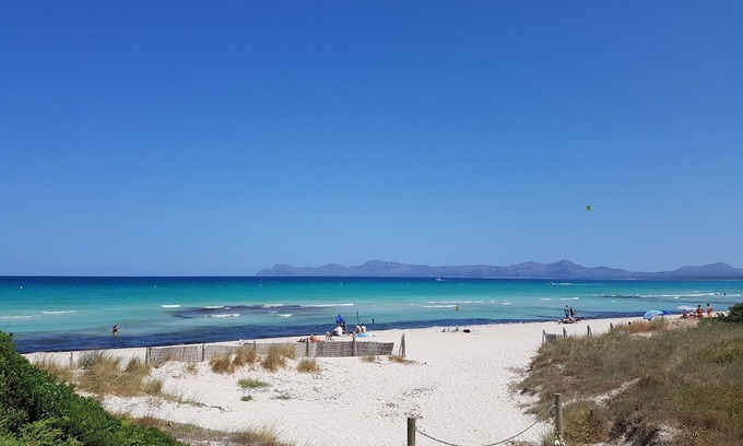 Muro Villa | La Villa Bugambilia se encuentra a solo 50 metros de una larga playa de arena.