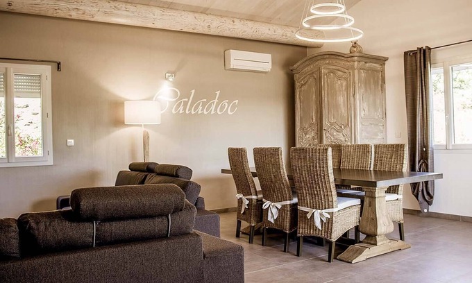 Saint-Maurice-dʼArdeche Villa | Villa-Exclusivo-Baño privado con bañera-Vista a la Piscina
