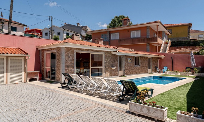Felgueiras Villa | Villa 'Casa Da Carriça' con piscina privada, terraza privada y Wi-Fi