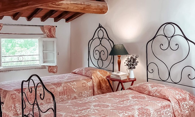Stiava Apartamento | Apartamento de vacaciones ubicado en villa toscana con piscina ubicada en el corazón de Versilia