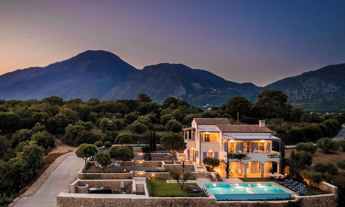 Eleios-Pronnoi Villa | Villa Comi