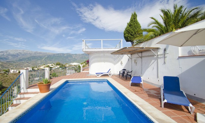 Cómpeta Villa | Villa Cortijo Bellavista con vistas a la montaña, piscina, Wi-Fi, jardín y terraza