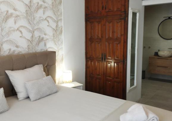 Calonge Cama Y Desayuno | Villa Costera B&B