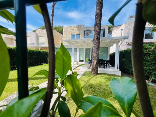 Ishem Casa | Villa Dëbora, Lura 3 Gjiri i Lalëzit