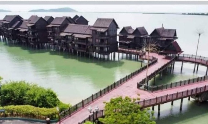 Kuala Teriang Hotel | Villa Dalam laut 530