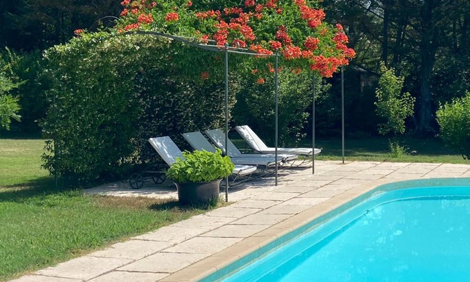 Valbonne Cama Y Desayuno | Villa de Miha
