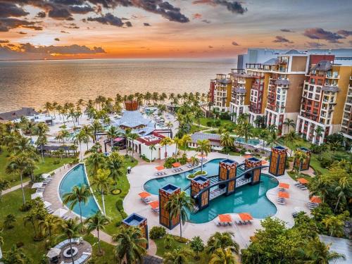 Playa Mujeres Complejo | Villa Del Palmar Cancun Luxury Beach Resort Spa