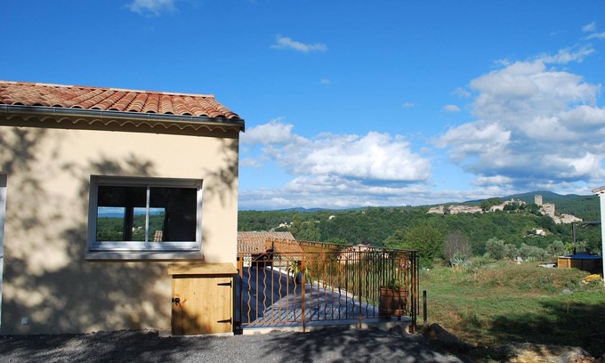 Largentiere Casa | Villa des Figuiers rodeada de vegetación