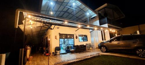 Rivas Casa | Villa Don Juan