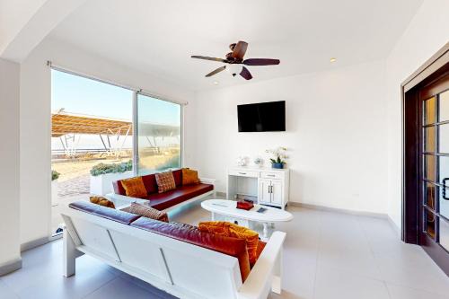 La Paloma Villa | Villa Dorado 57 - Playa Arcangel
