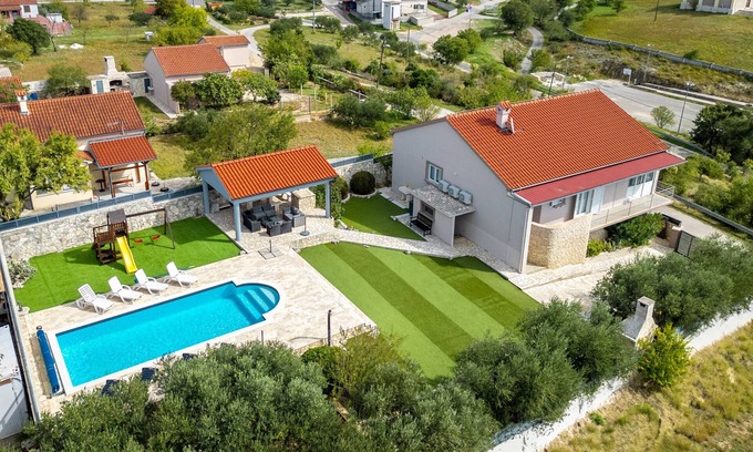 Benkovac Villa | Villa Elder